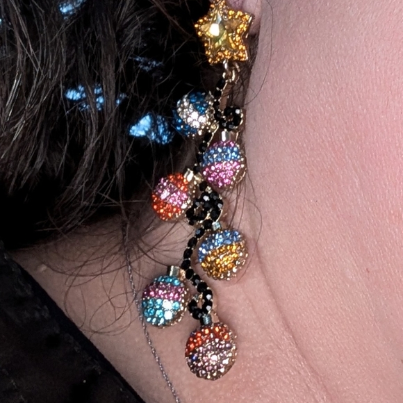 Christmas Earrings Artful Star Topping a Flowing Garland of Ornaments - Picture 7 of 9